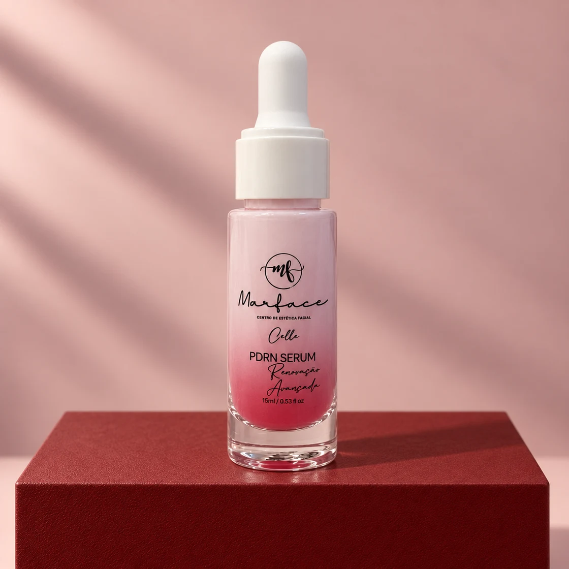 Celle PDRN de Salmão em uma composição com base bordô e fundo rosado